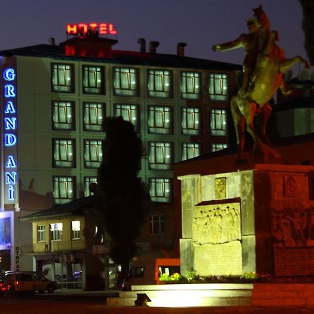 Grand Ani Hotel Kars Exteriér fotografie